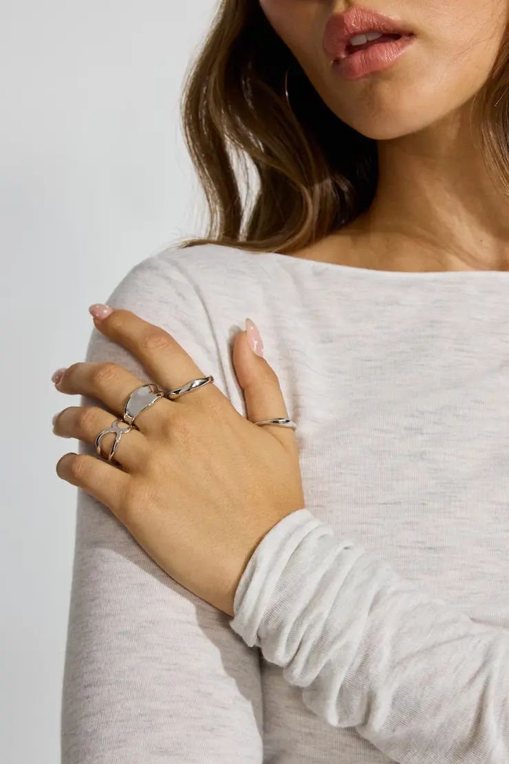 Set Of 4 Wavy Minimal Rings